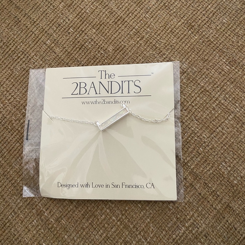 The2Bandits Athens necklace